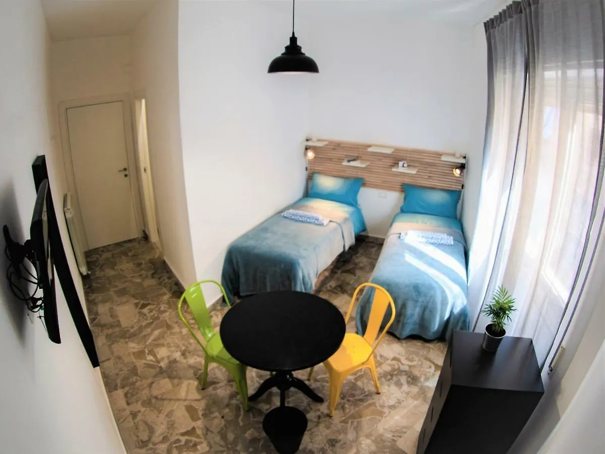 Be Central Rooms Palermo 0*,  Italy